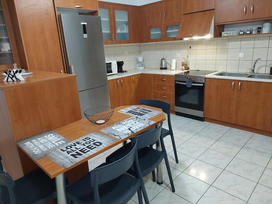 Iakovos Apartments Chorafakia Exterior photo